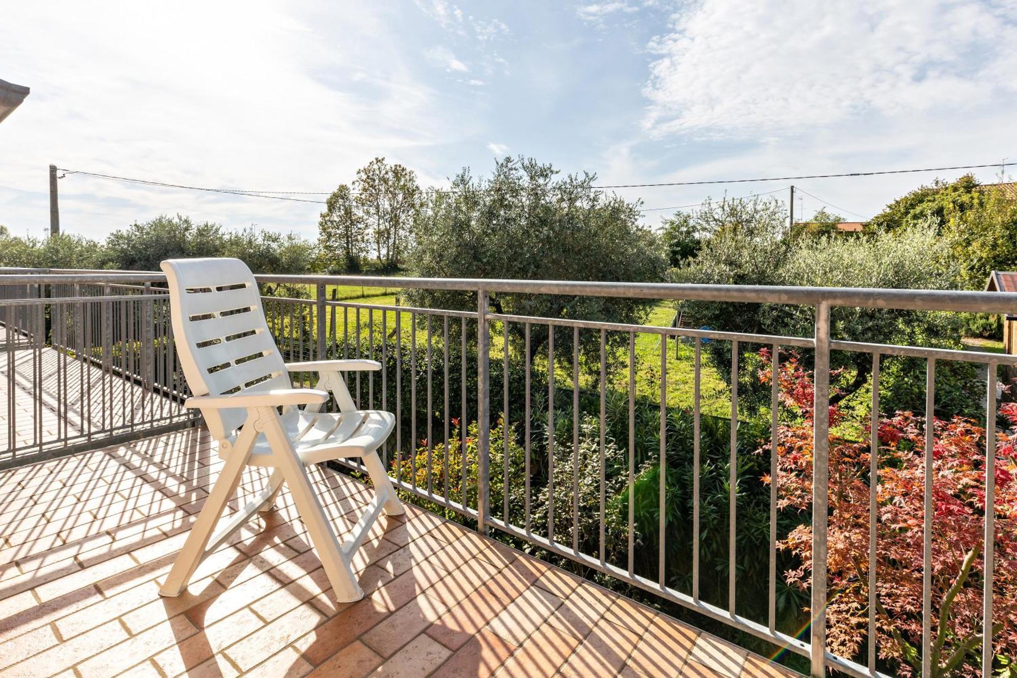 Residence La Corte Near Gardaland 卡斯特努沃德加尔达 外观 照片